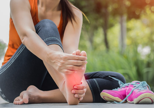 What conditions mimic diabetic neuropathy?